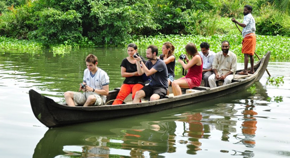 alleppeyhouseboatbooking.com