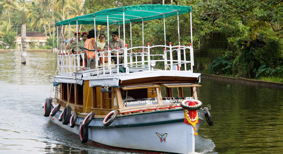 alleppeyhouseboatbooking.com